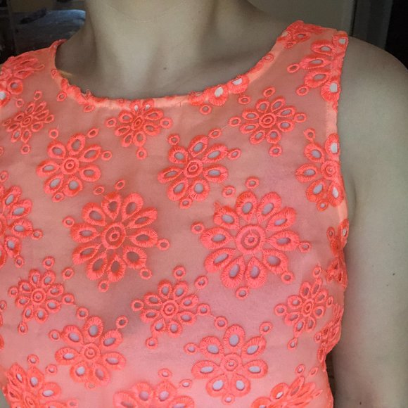 Lush neon embroidered top - Picture 3 of 5